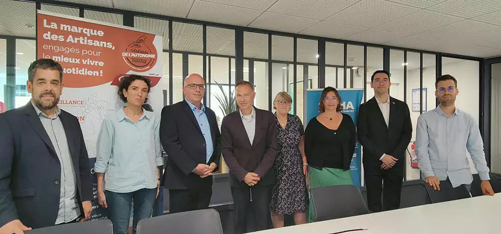 Signature de convention CMA NA x Soliha