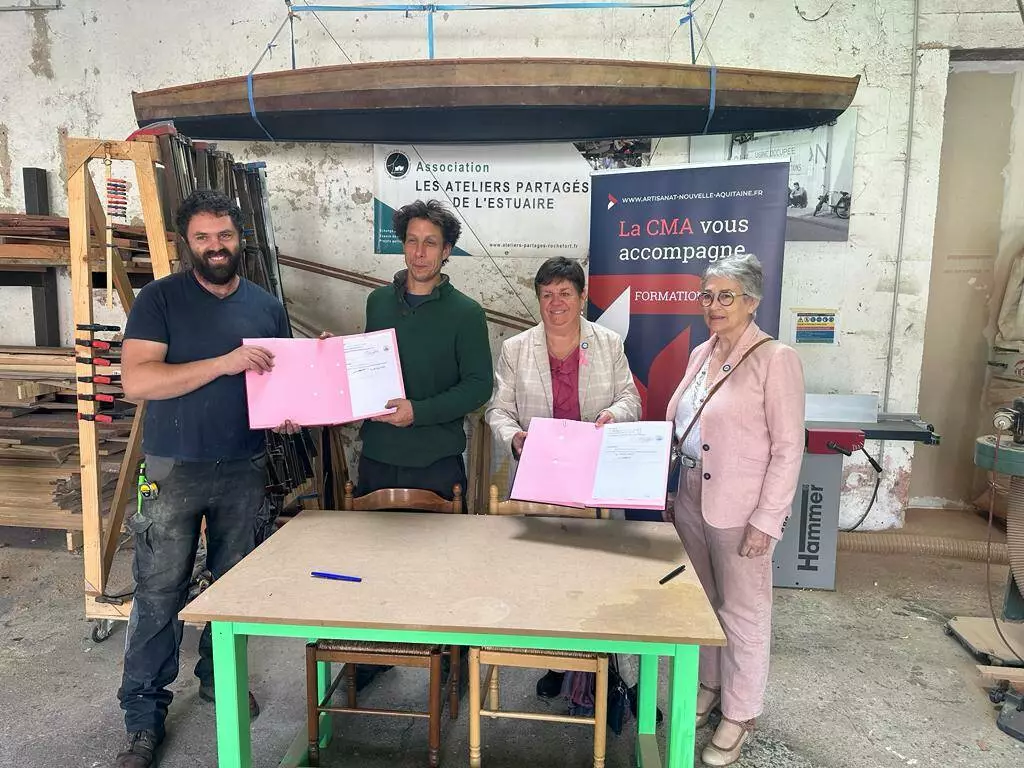 Signature-convention-cotraitance-ateliers-partages