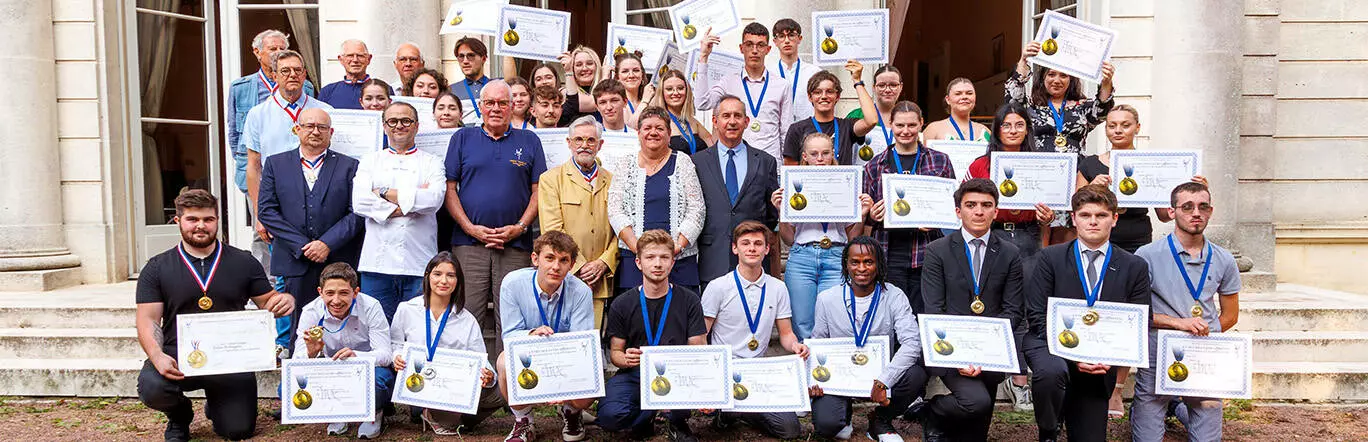 Photo-groupe-MAF_2023.jpg
